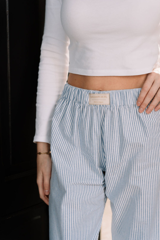 le-pantalon-matt-bleu-fig1