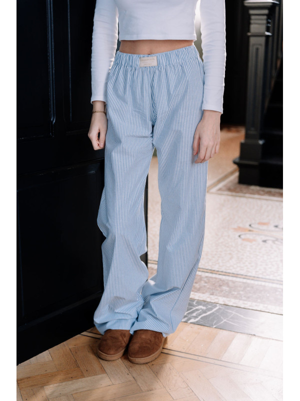le-pantalon-matt-bleu-fig3