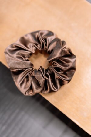 Chouchou satiné brun